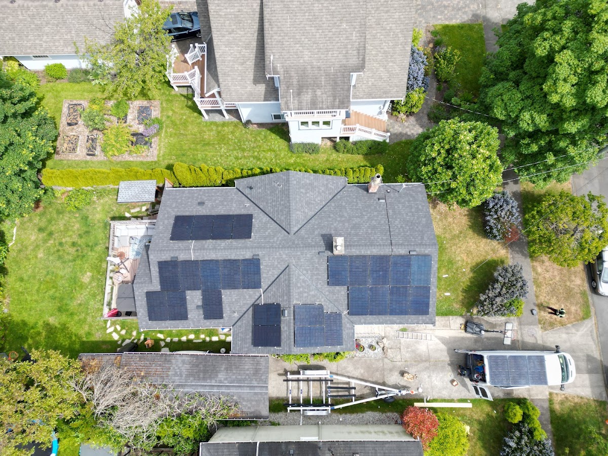 Polaron Solar Energy
