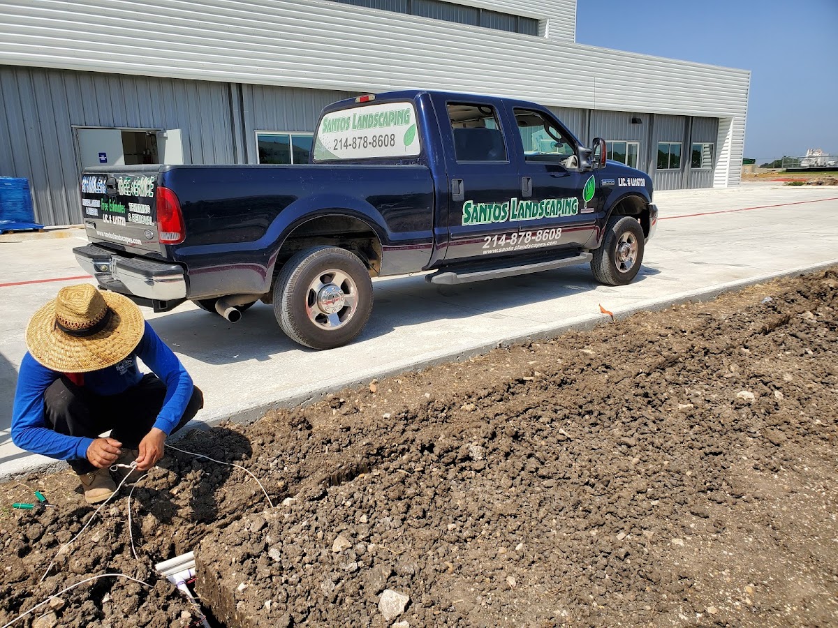 Santos Landscaping & Sprinklers