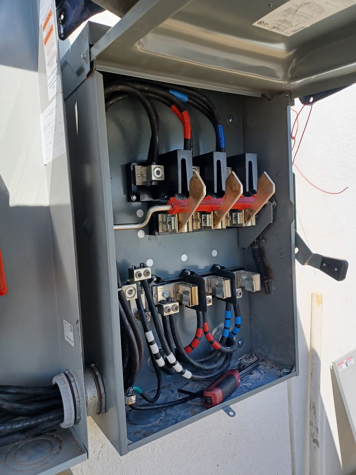 LUX POWER ELECTRIC