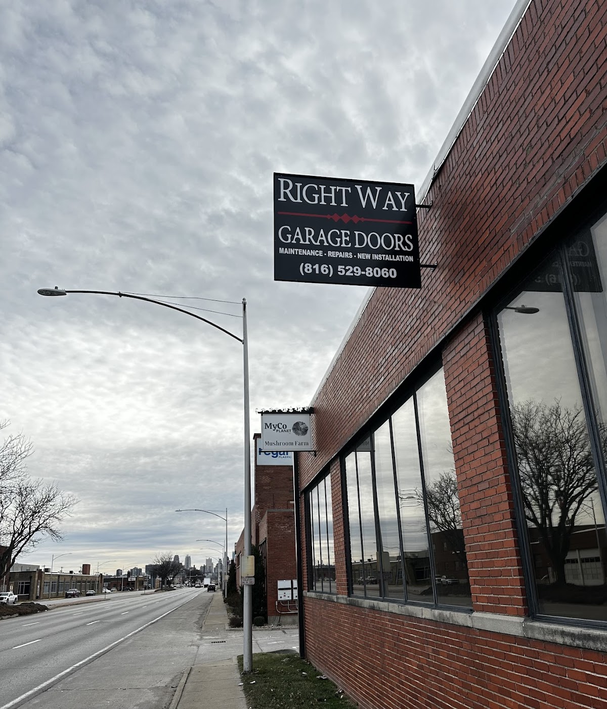 Right Way Garage Doors LLC