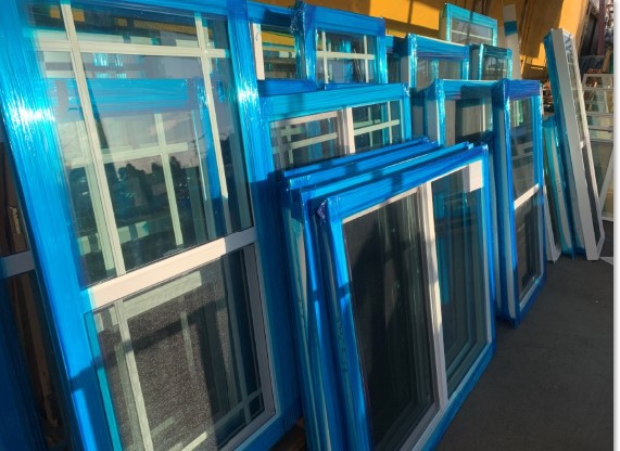 Ricardo's Glass and Windows