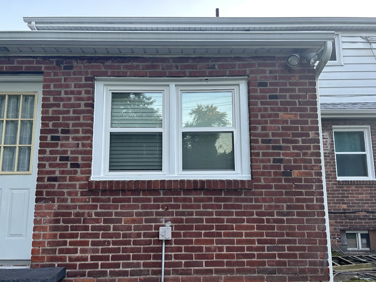 Deluxe Windows & Doors