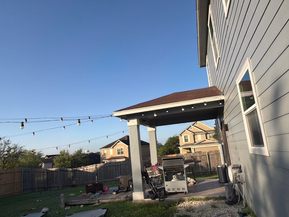 Salvador Roofing Services LLC
