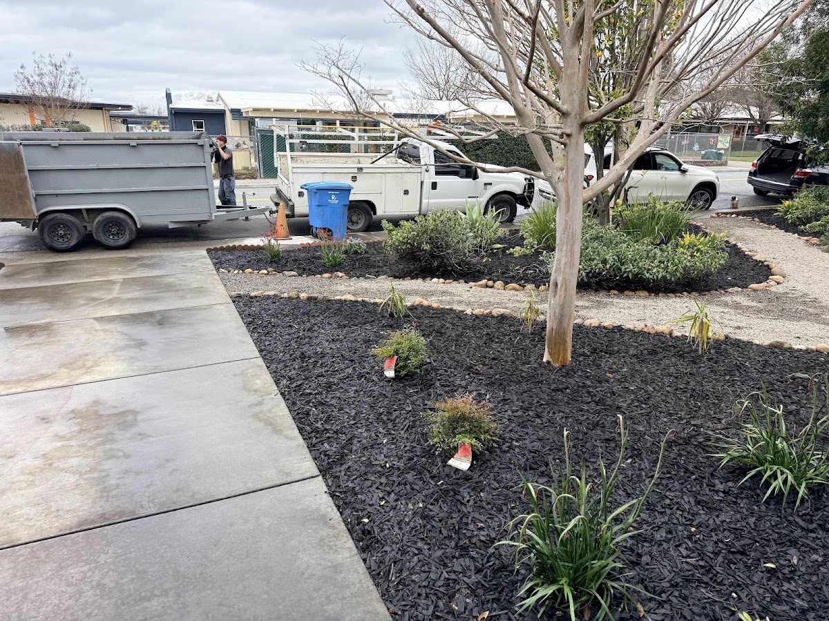 J & R Landscaping and Construction