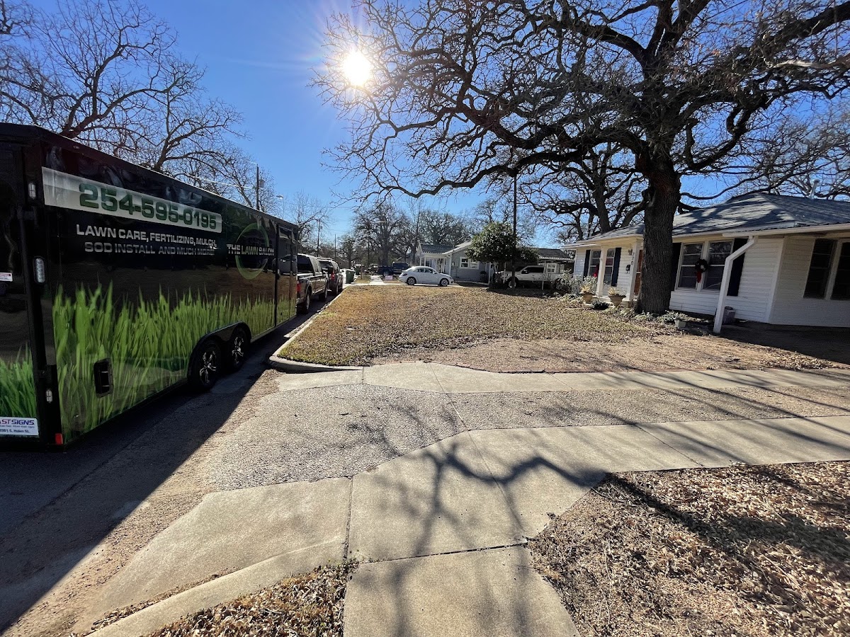 The Lawn Salon