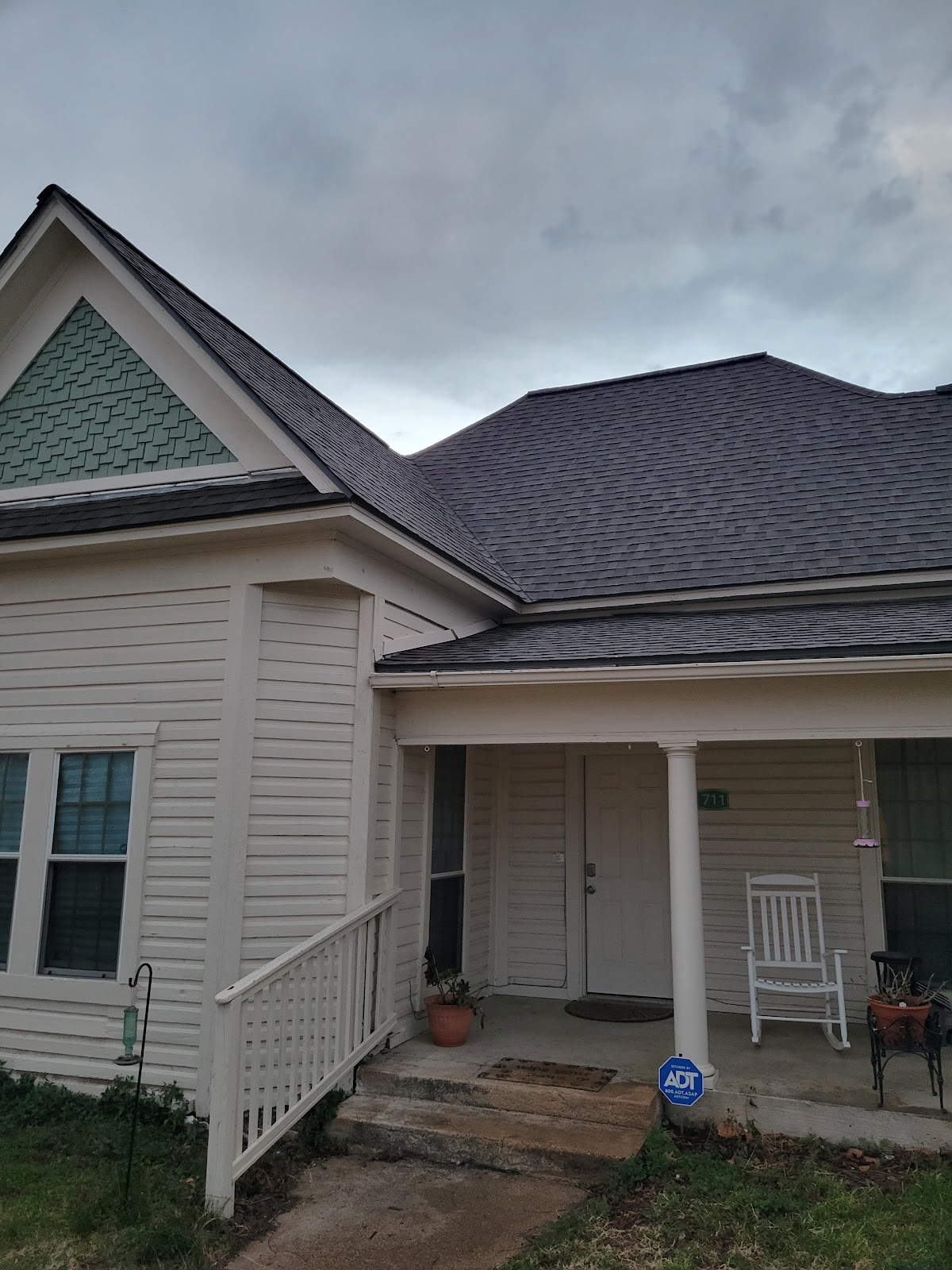 AAA Roofing & Siding LLC