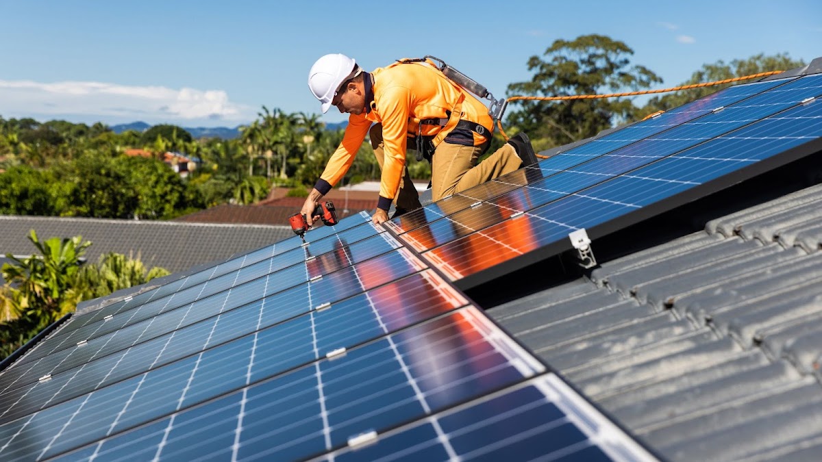 Florida Solar Fix - Solar Panel Install & Maintenance
