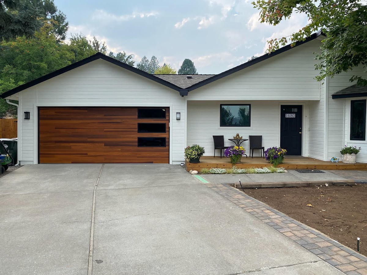 Brokentop Garage Doors
