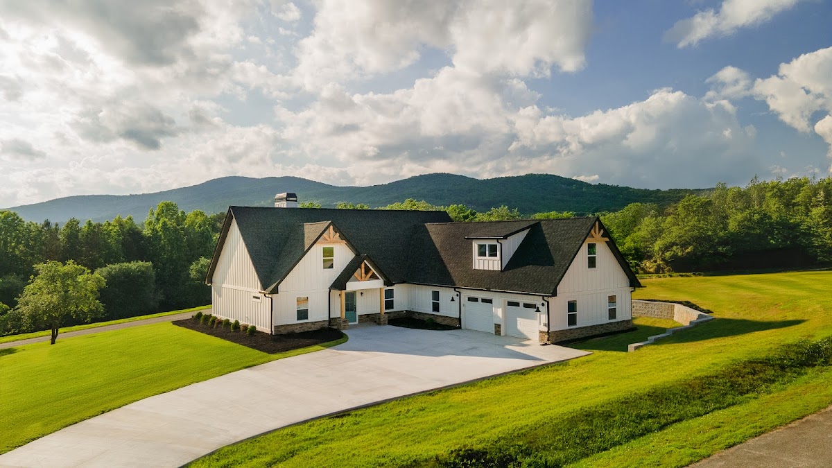 Brown Haven Homes: Chattanooga Design Studio