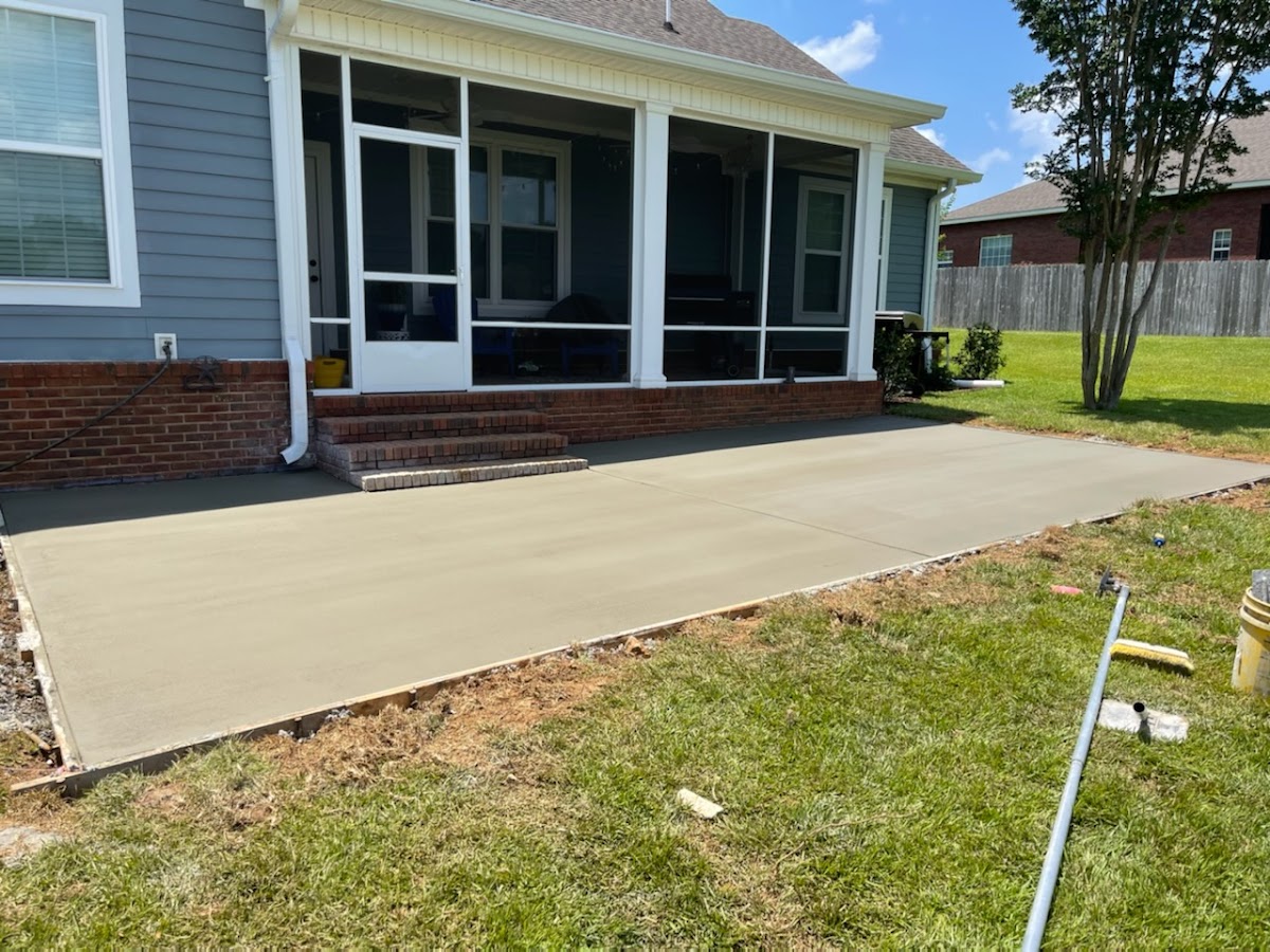 E&M CONCRETE