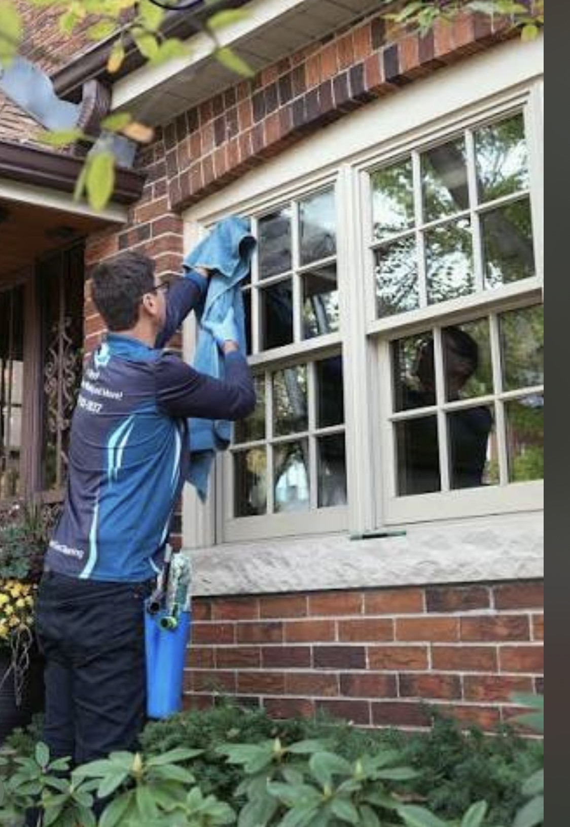 SUDS Window and Eaves Cleaning business photo 3 - Windows in Toronto