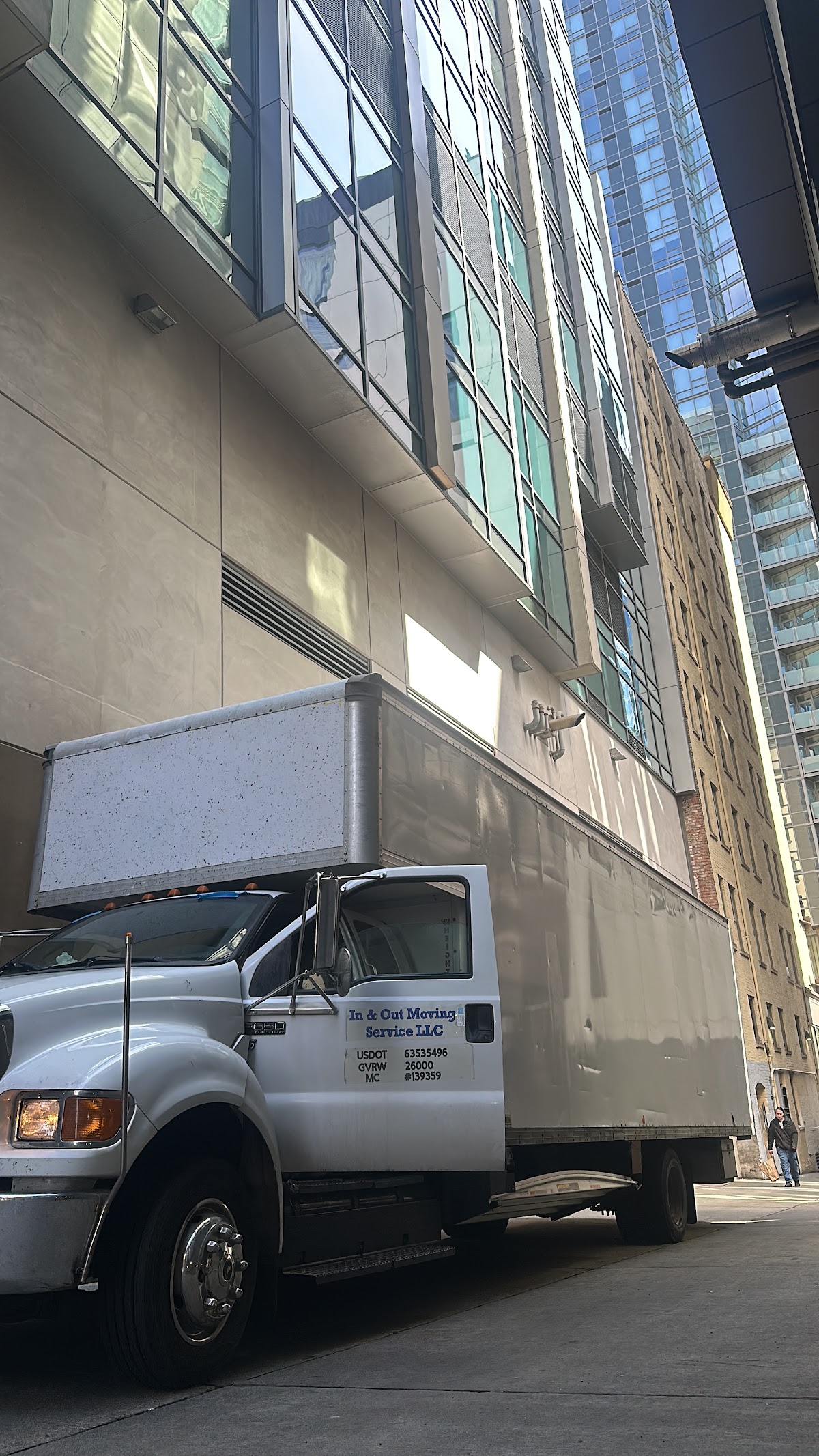 In & Out Moving service LLC