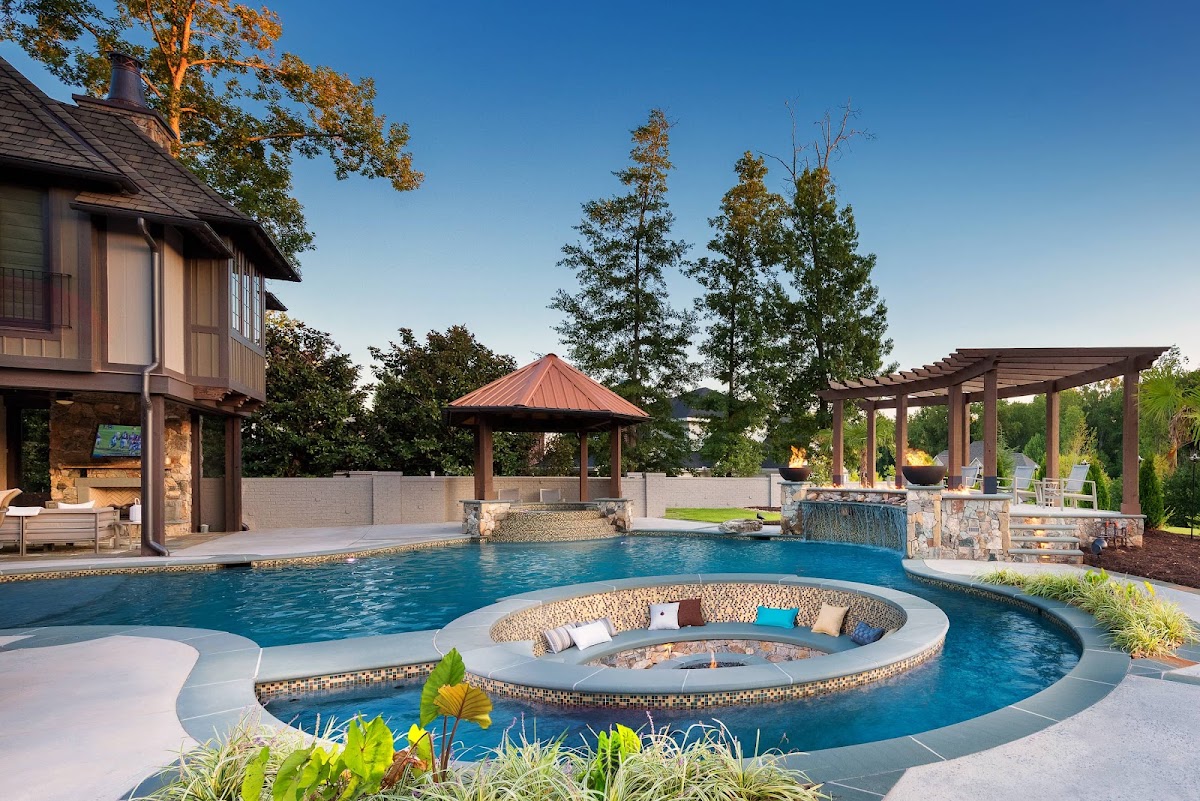 Signature Luxury Pools