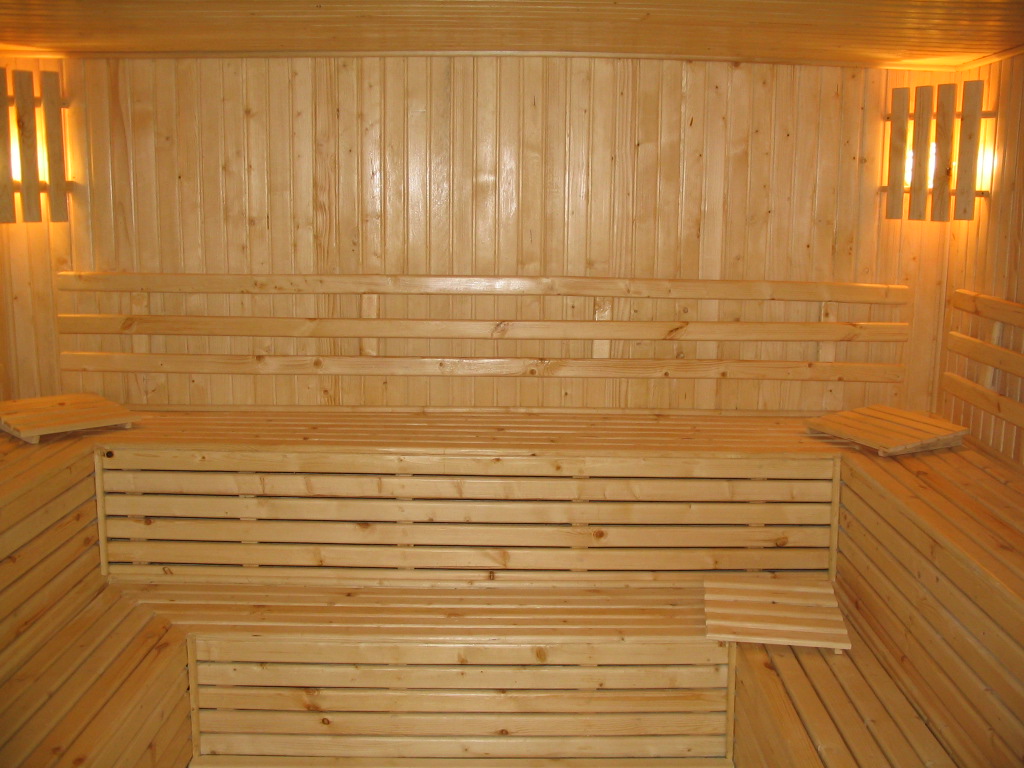 Queen Pools and Spas Inc.