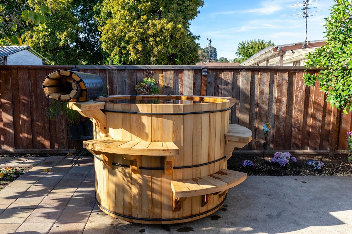 Roberts Hot Tubs Inc
