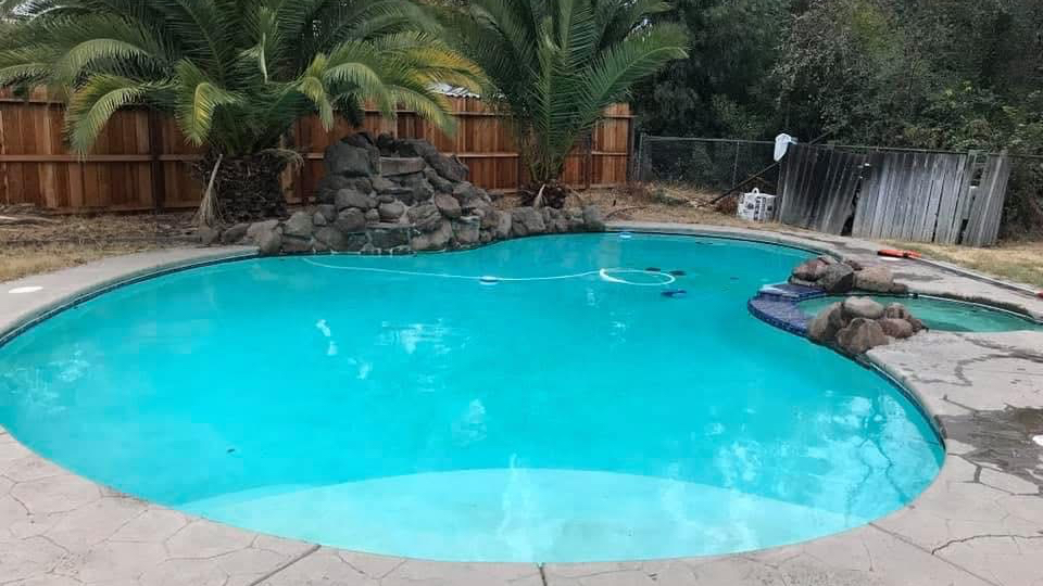 B Clear Pool Service