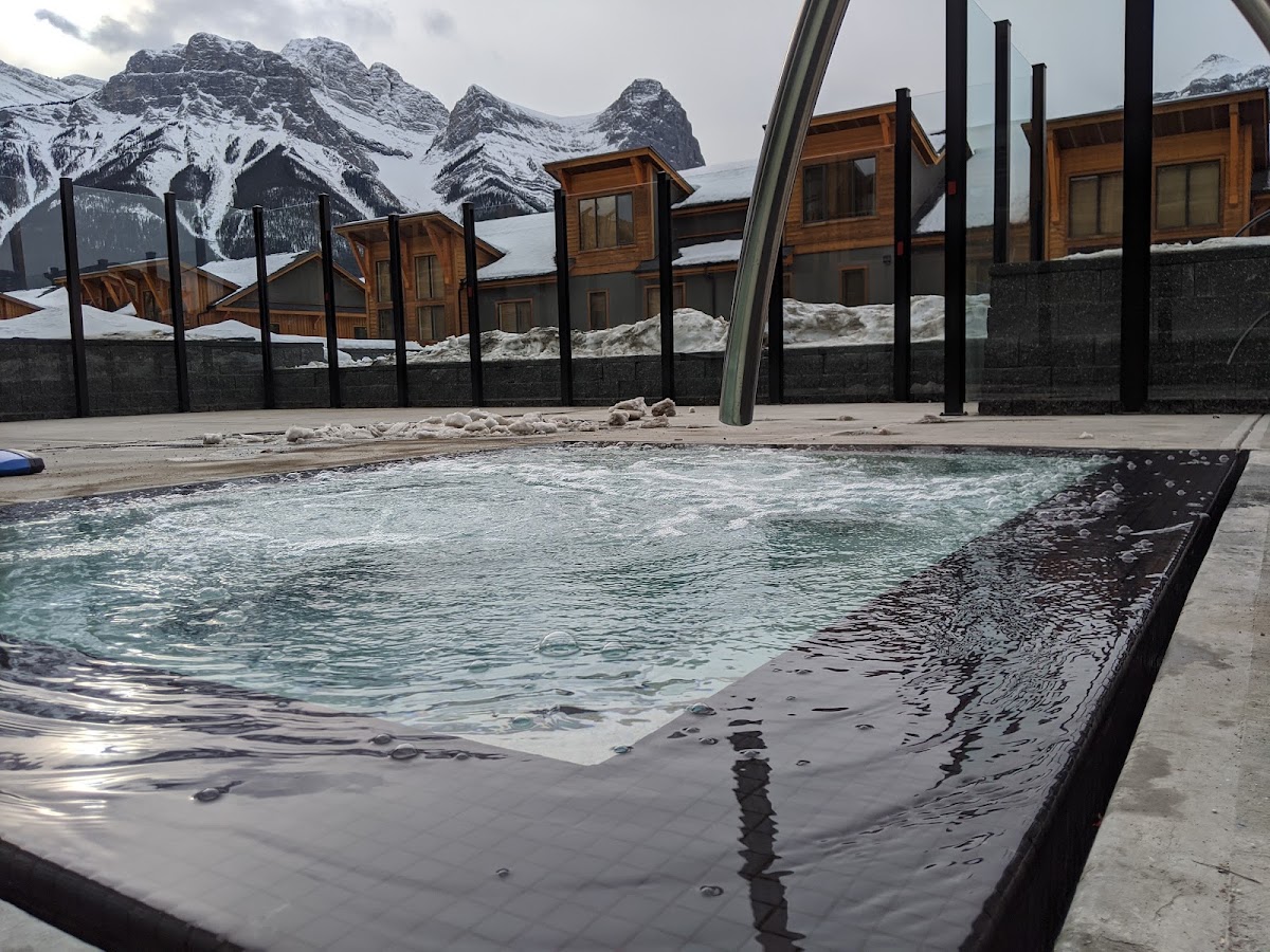 Master Pools by Dominion Pools Canada Inc.