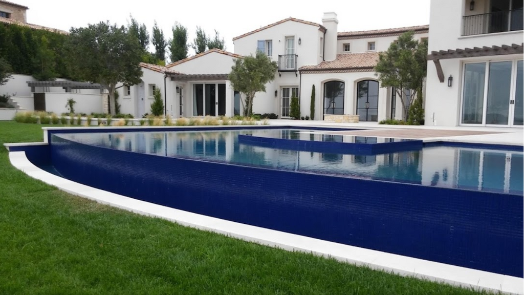 Flores Swimming pools