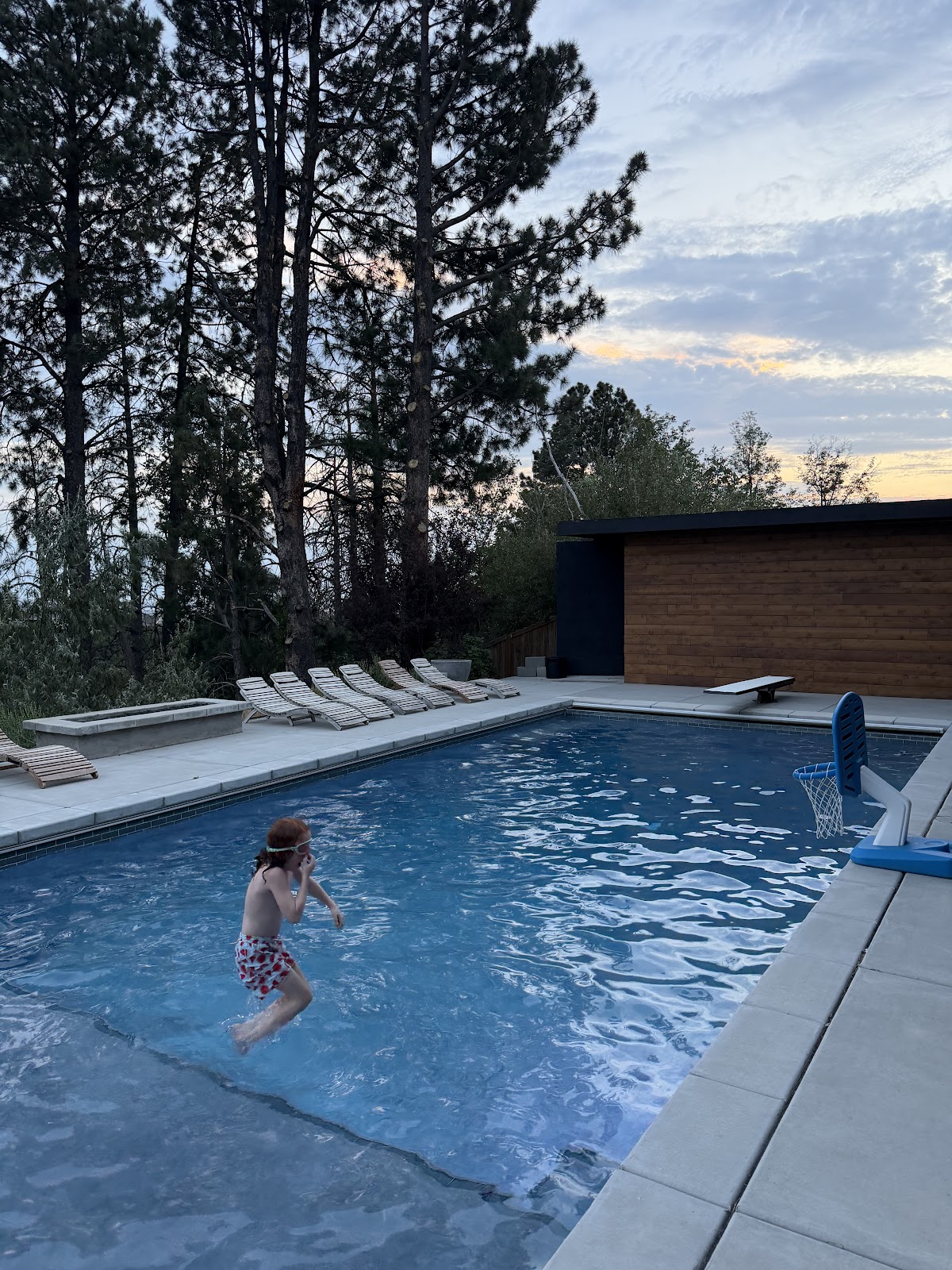 Deep Blue Pools And Spas