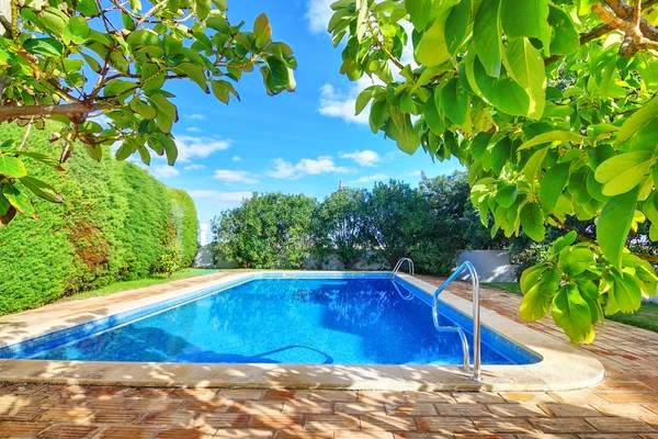 KV Pool Service & Supply, LLC