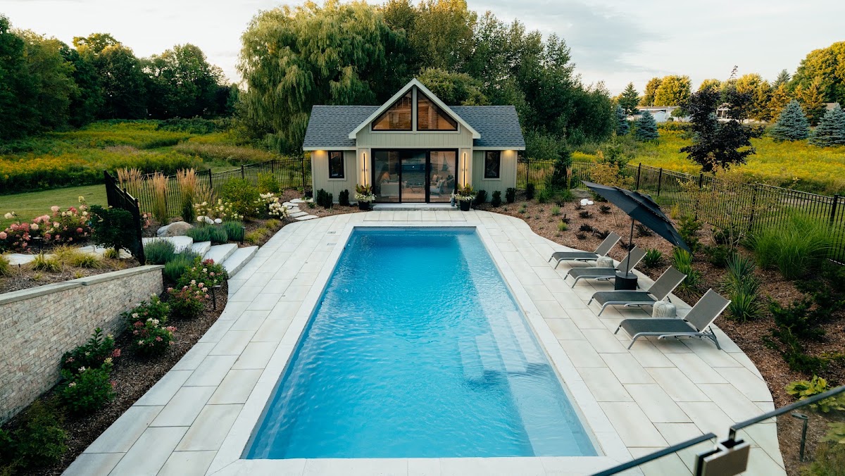 Hipel Pools - Swimming Pool Contractors