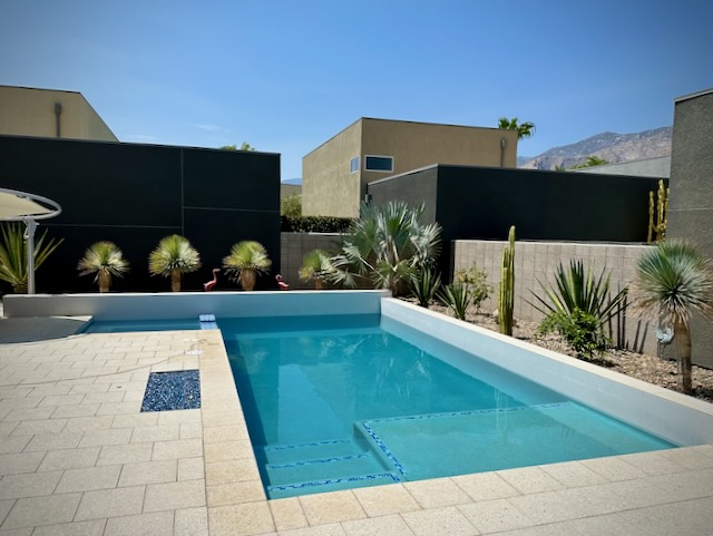 Melo's Pools and Outdoors