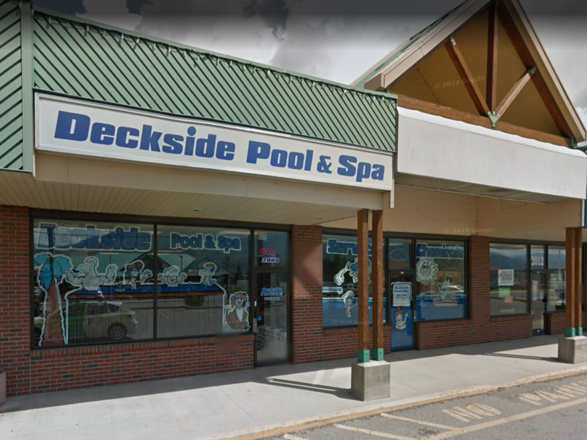 Deckside Pool & Spa